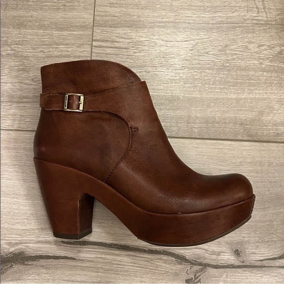 Kork-Ease Ramona Leather ankle boot + Kenneth Cole Reaction Suede boots bundle - Picture 4 of 16